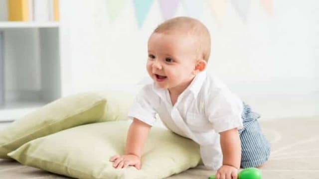 9 Aylık Bebek Gelişimi image